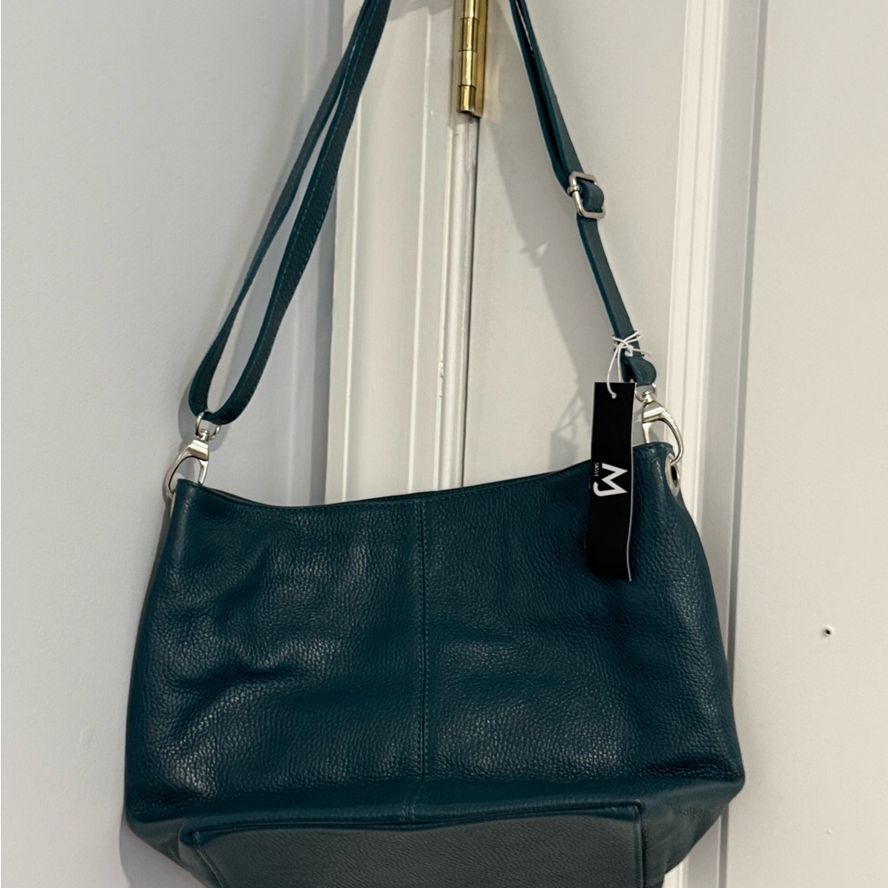 Elegant Petroleum Blue Italian Leather Shoulder Bag